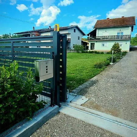 Cozy Room Peny Karlovac Exterior photo